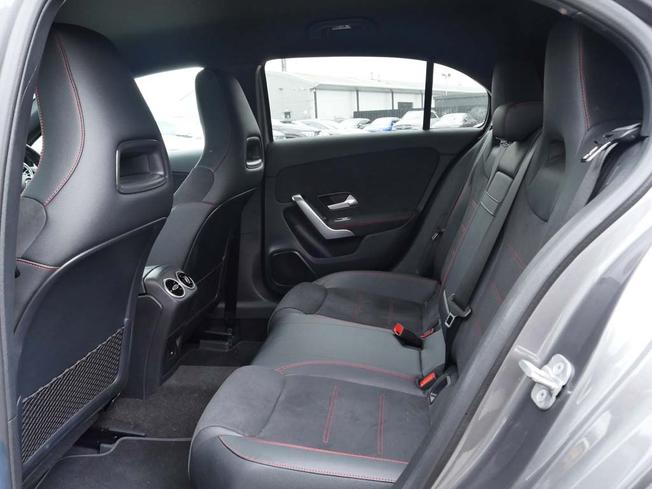 MERCEDES-BENZ A Class Photo 40