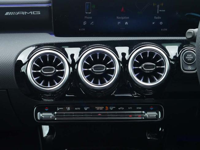 MERCEDES-BENZ A Class Photo 46
