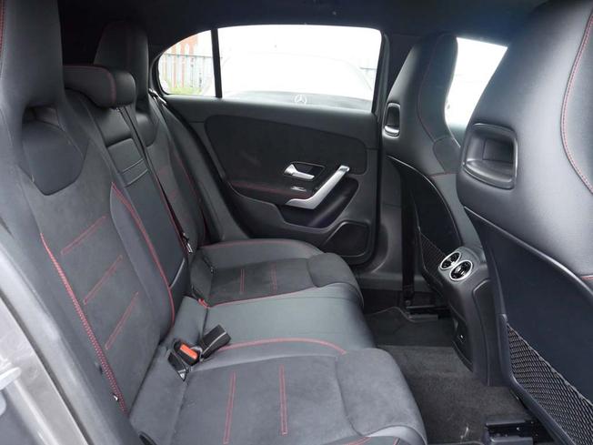 MERCEDES-BENZ A Class Photo 8