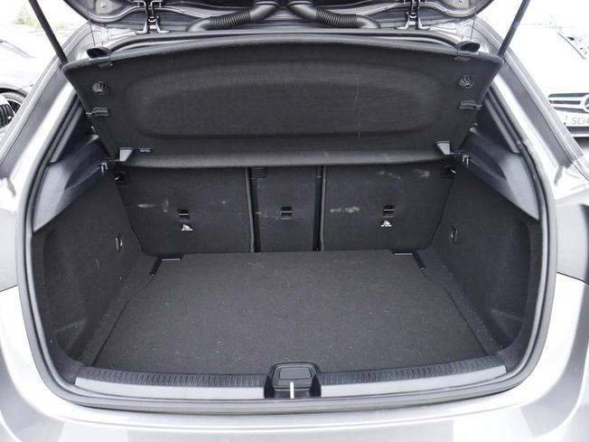 MERCEDES-BENZ A Class Photo 9