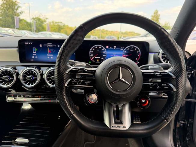 MERCEDES-BENZ A Class Photo 4