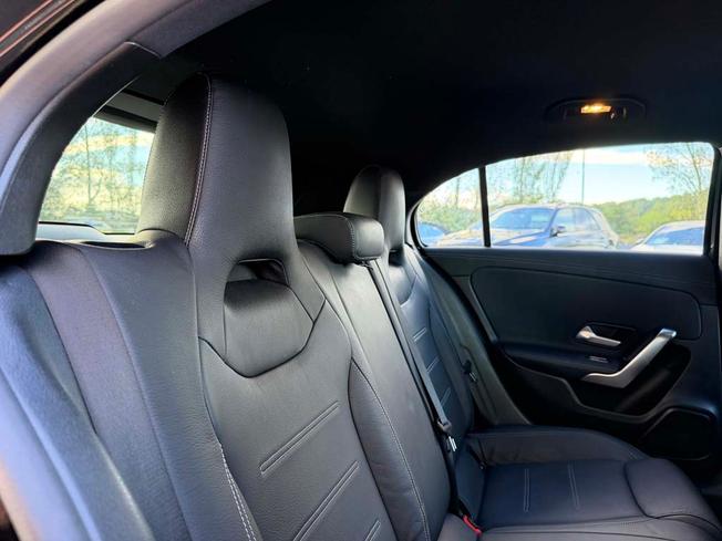 MERCEDES-BENZ A Class Photo 8