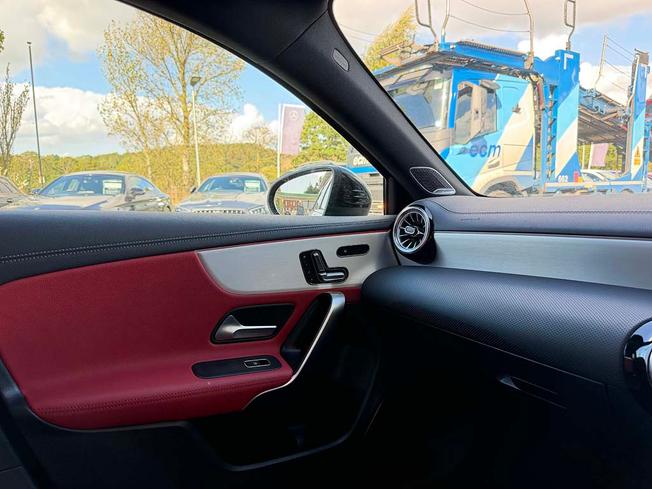 MERCEDES-BENZ A Class Photo 37