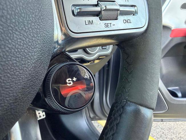 MERCEDES-BENZ A Class Photo 39