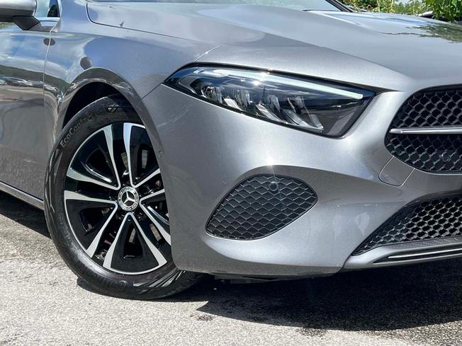 MERCEDES-BENZ A Class Photo 12