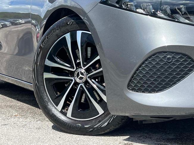 MERCEDES-BENZ A Class Photo 14