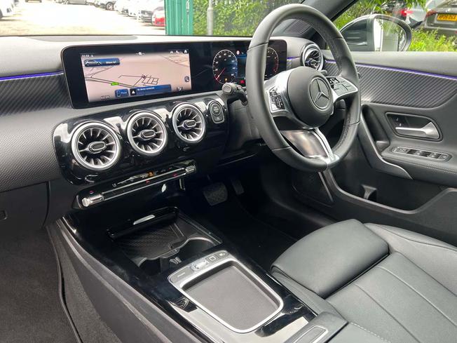 MERCEDES-BENZ A Class Photo 3