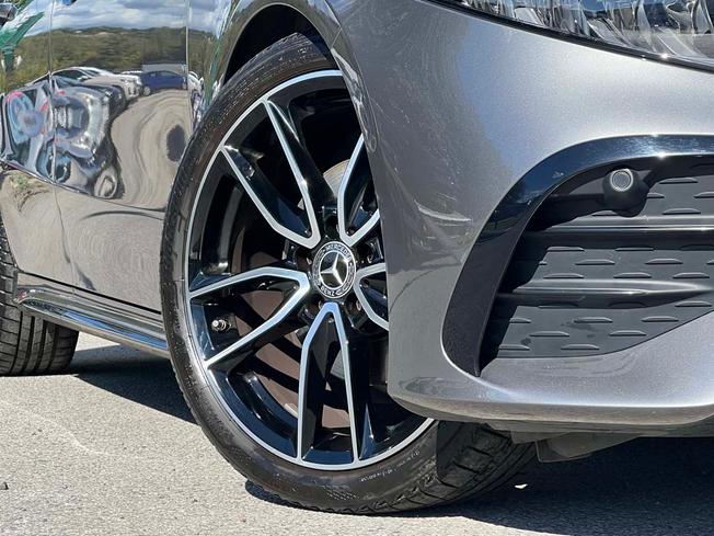MERCEDES-BENZ A Class Photo 15