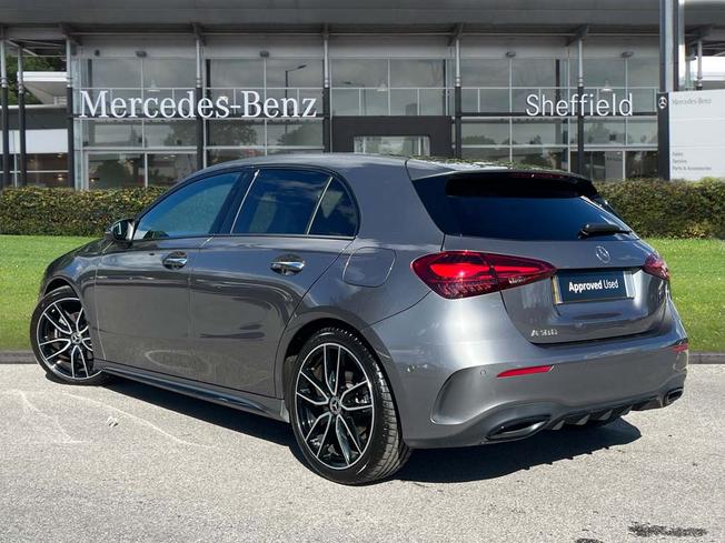 MERCEDES-BENZ A Class Photo 2