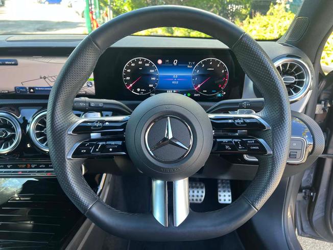 MERCEDES-BENZ A Class Photo 21