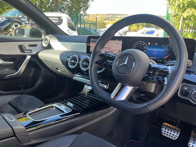 MERCEDES-BENZ A Class Photo 22