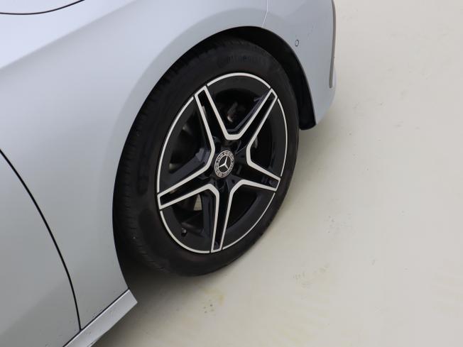 MERCEDES-BENZ A Class Photo 6