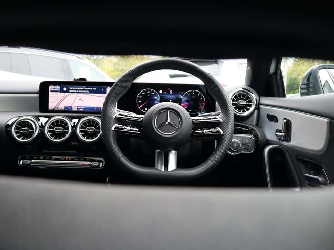 MERCEDES-BENZ A Class Photo 17