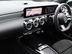 MERCEDES-BENZ A Class Photo 3