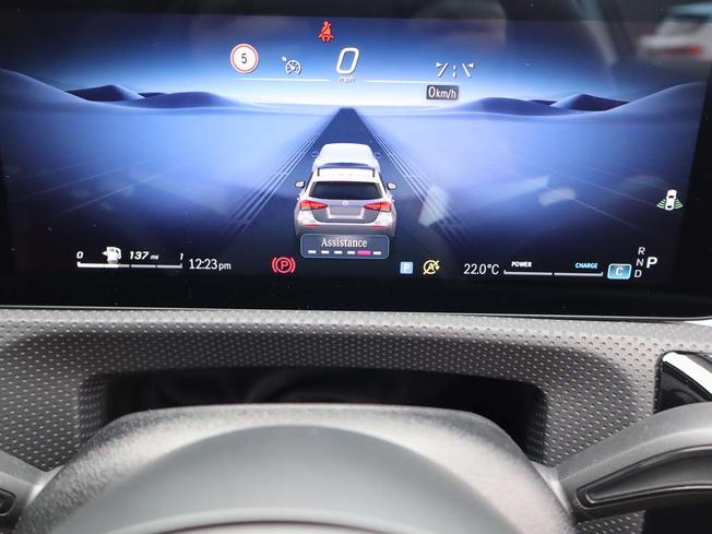 MERCEDES-BENZ A Class Photo 36