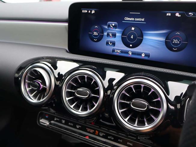 MERCEDES-BENZ A Class Photo 39