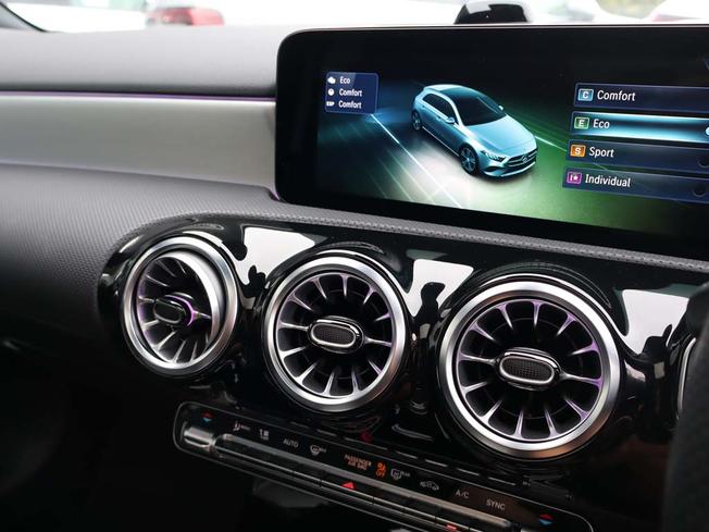 MERCEDES-BENZ A Class Photo 49