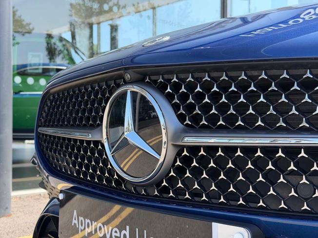 Mercedes-Benz A Class Photo 13