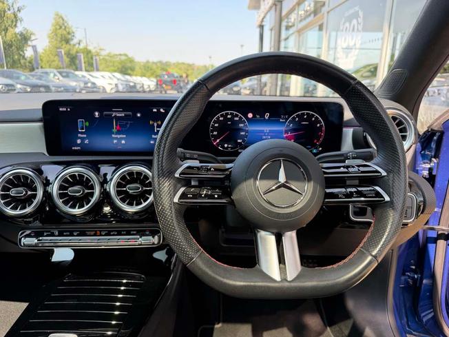 Mercedes-Benz A Class Photo 39