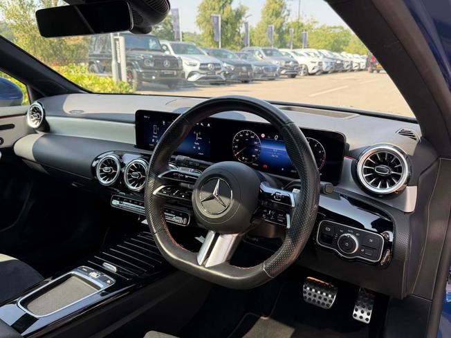 Mercedes-Benz A Class Photo 40