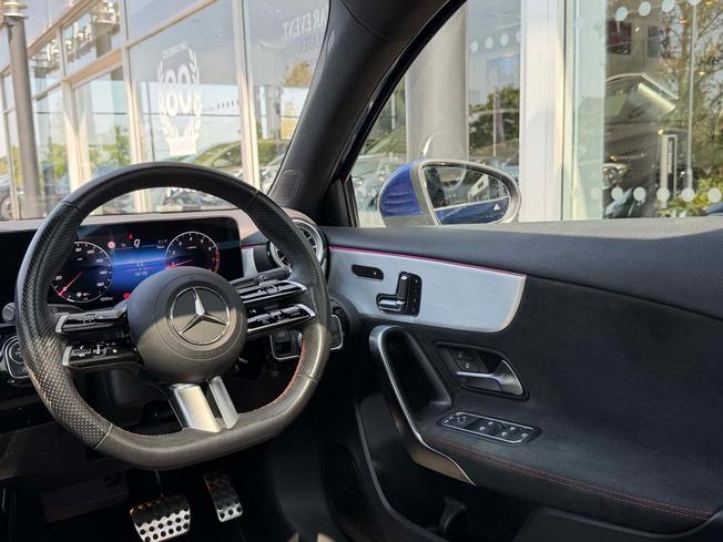 Mercedes-Benz A Class Photo 42