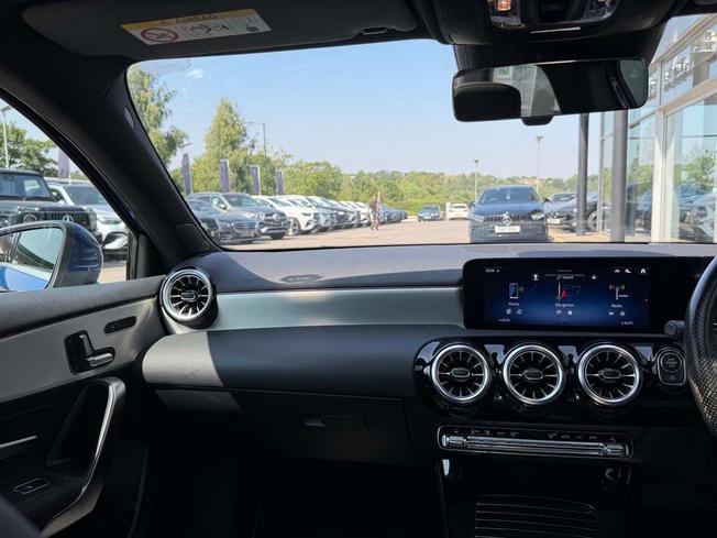 Mercedes-Benz A Class Photo 43