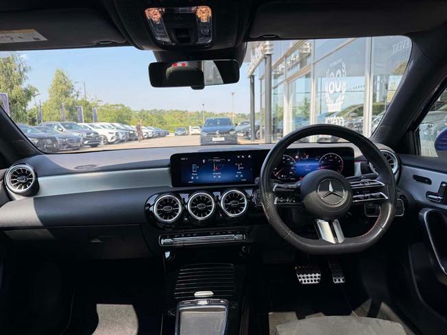 Mercedes-Benz A Class Photo 5