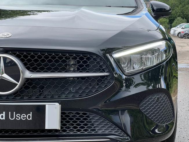 MERCEDES-BENZ A Class Photo 18