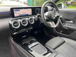 MERCEDES-BENZ A Class Photo 3