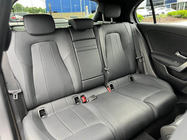 MERCEDES-BENZ A Class Photo 40