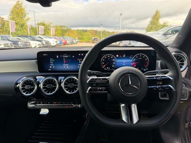 MERCEDES-BENZ A Class Photo 39