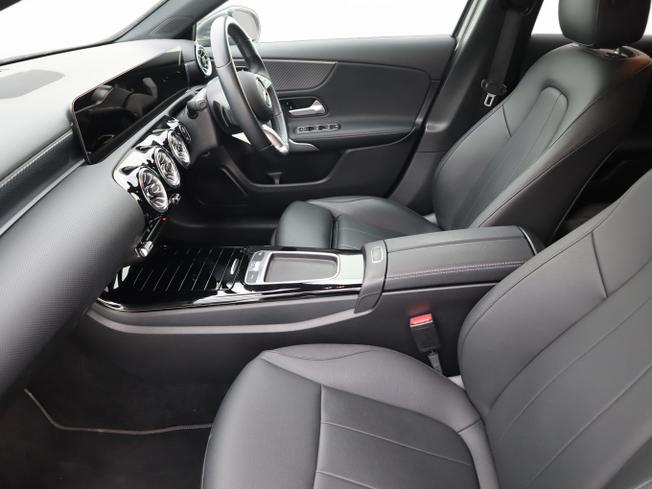 MERCEDES-BENZ A Class Photo 19