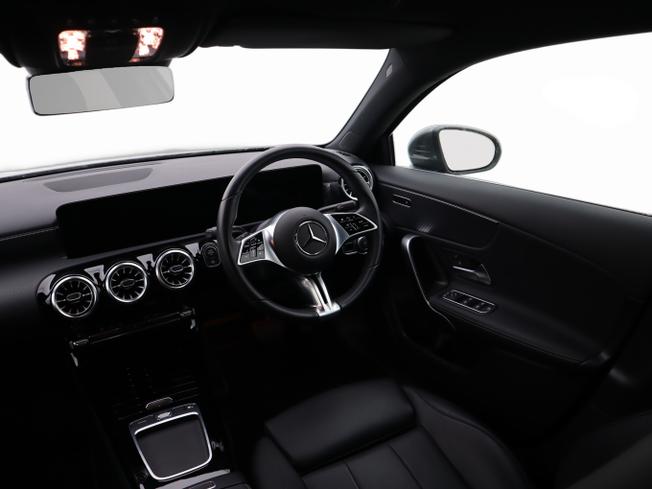 MERCEDES-BENZ A Class Photo 22