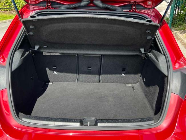 Mercedes-Benz A Class Photo 9