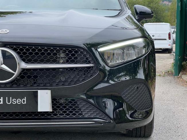 MERCEDES-BENZ A Class Photo 18