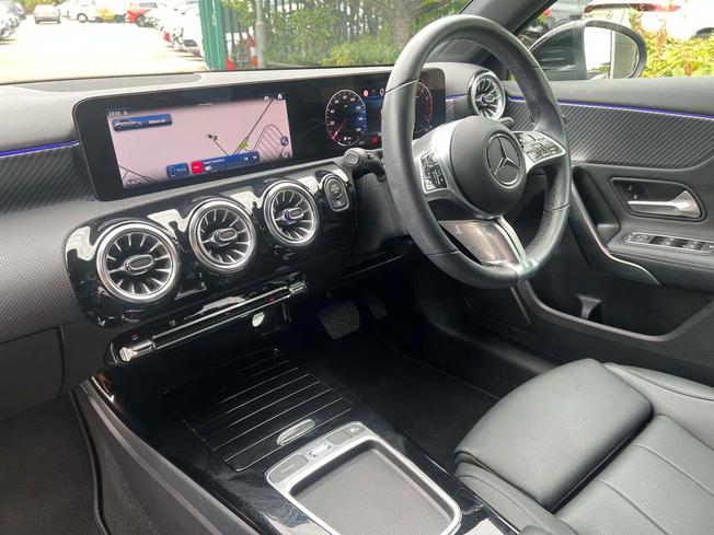 MERCEDES-BENZ A Class Photo 3