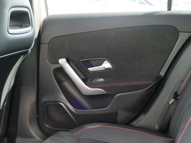 MERCEDES-BENZ A Class Photo 41