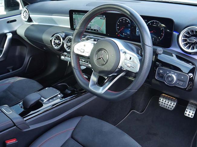 MERCEDES-BENZ A Class Photo 36