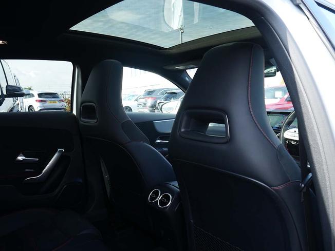 MERCEDES-BENZ A Class Photo 37