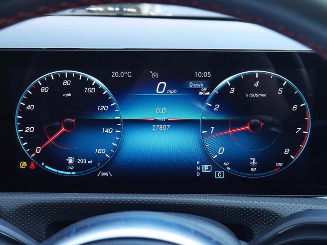 MERCEDES-BENZ A Class Photo 4