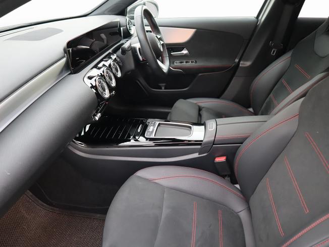 MERCEDES-BENZ A Class Photo 18