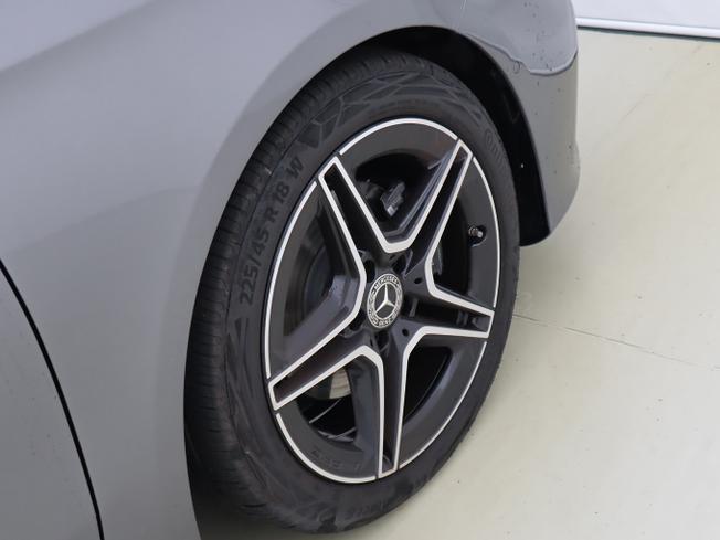 MERCEDES-BENZ A Class Photo 6