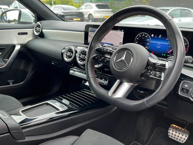 MERCEDES-BENZ A Class Photo 23
