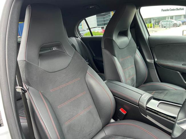 MERCEDES-BENZ A Class Photo 39