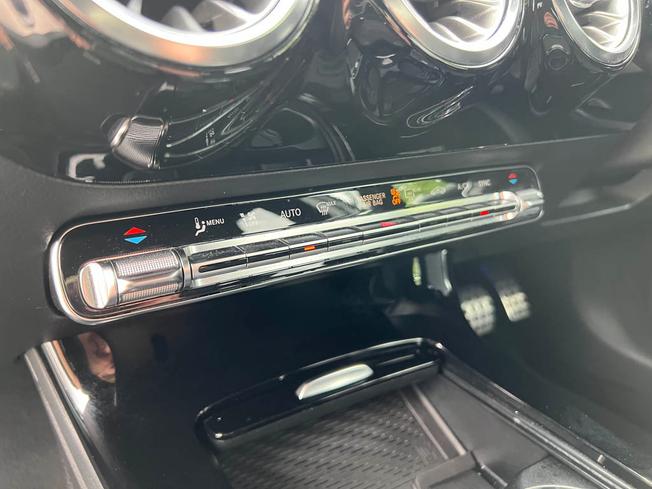 MERCEDES-BENZ A Class Photo 43