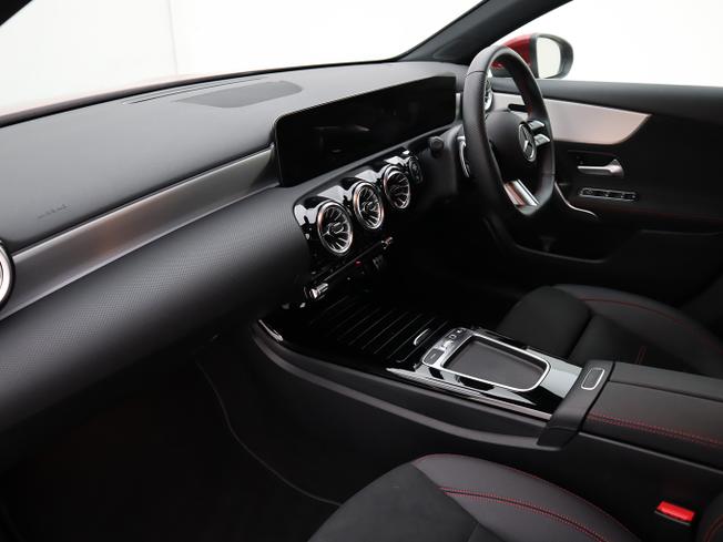 MERCEDES-BENZ A Class Photo 19