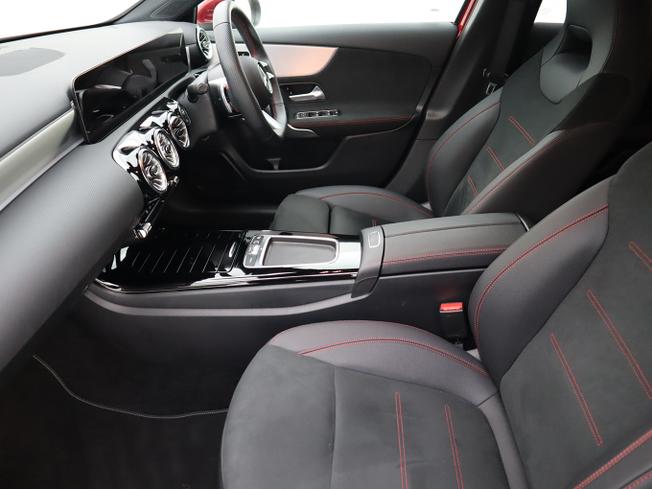 MERCEDES-BENZ A Class Photo 20