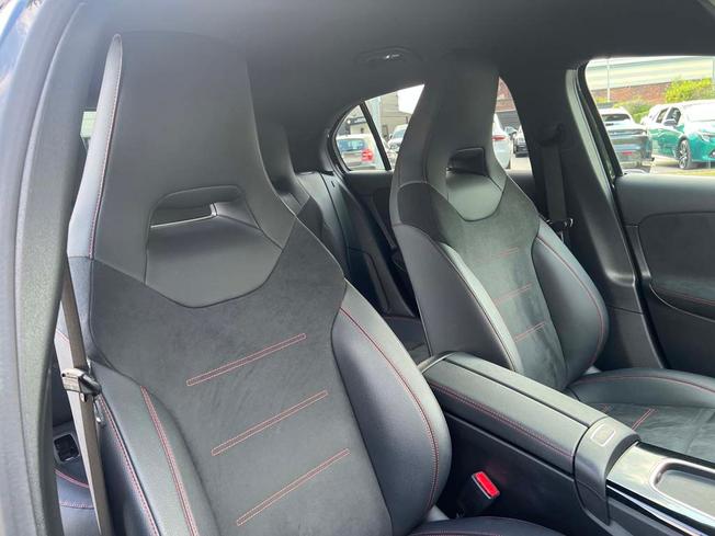MERCEDES-BENZ A Class Photo 39