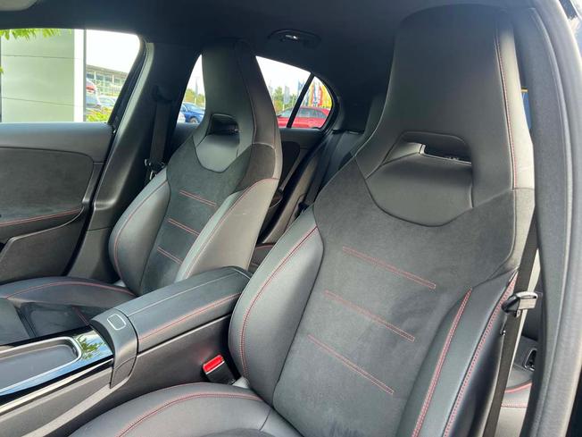 MERCEDES-BENZ A Class Photo 42