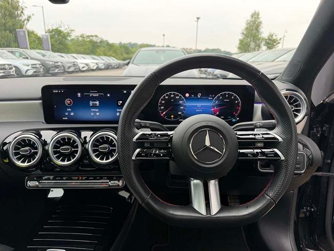 MERCEDES-BENZ A Class Photo 4
